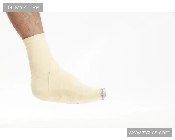 足球明星绷带绑法视频揭秘如何正确保护运动员的脚踝与膝盖健康